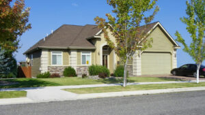 Garage Door Repair Service Costs in Dundas, Hamilton